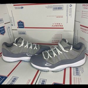 Jordan 11 low cool grey
